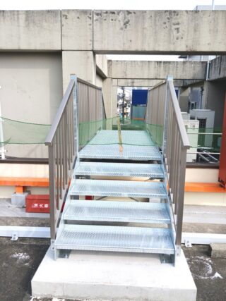 鉄骨階段